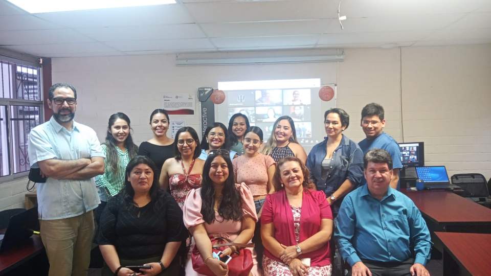 Estudiantes de posgrado del Creson inician ciclo escolar